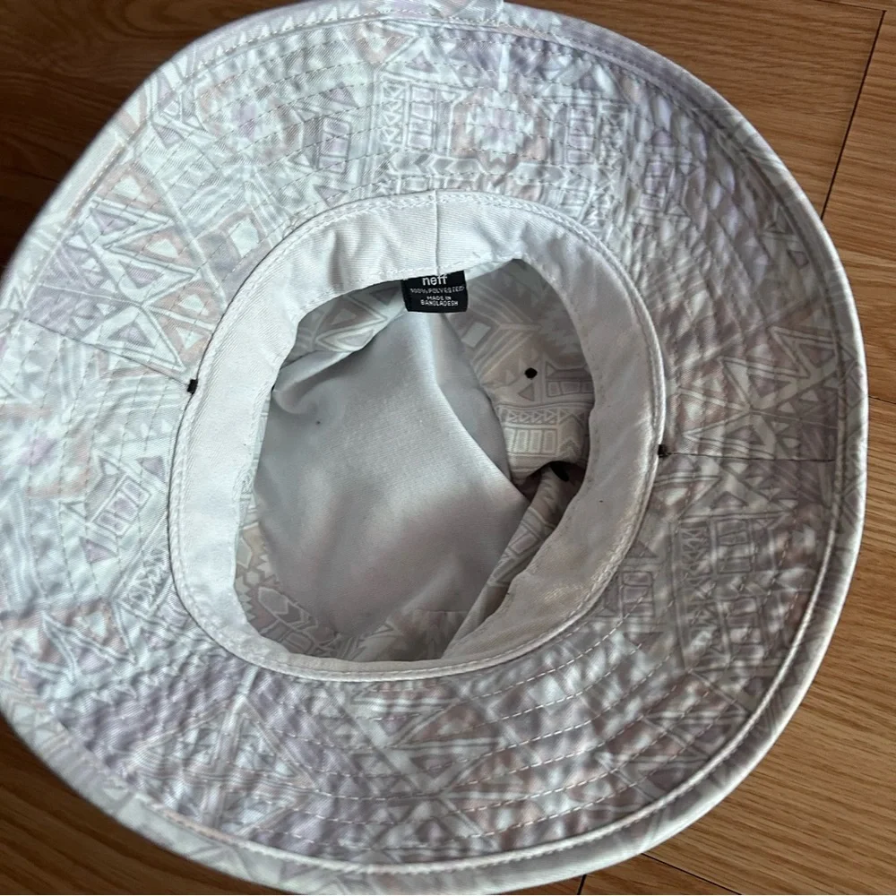 Neff Light Gray Patterned Bucket Hat OSFA